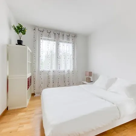 Le Charmant De Le Grand Apartamento Noisy-le-Grand